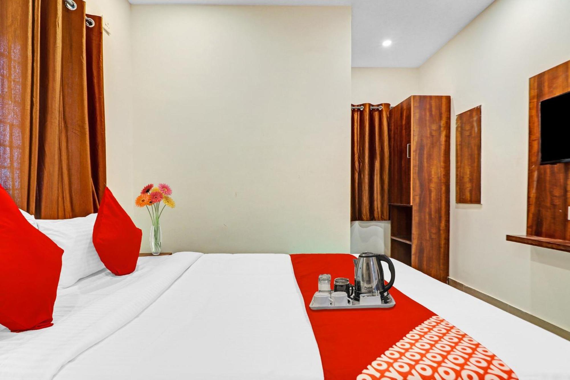 Hotel O Night Eye Хидерабад Екстериор снимка